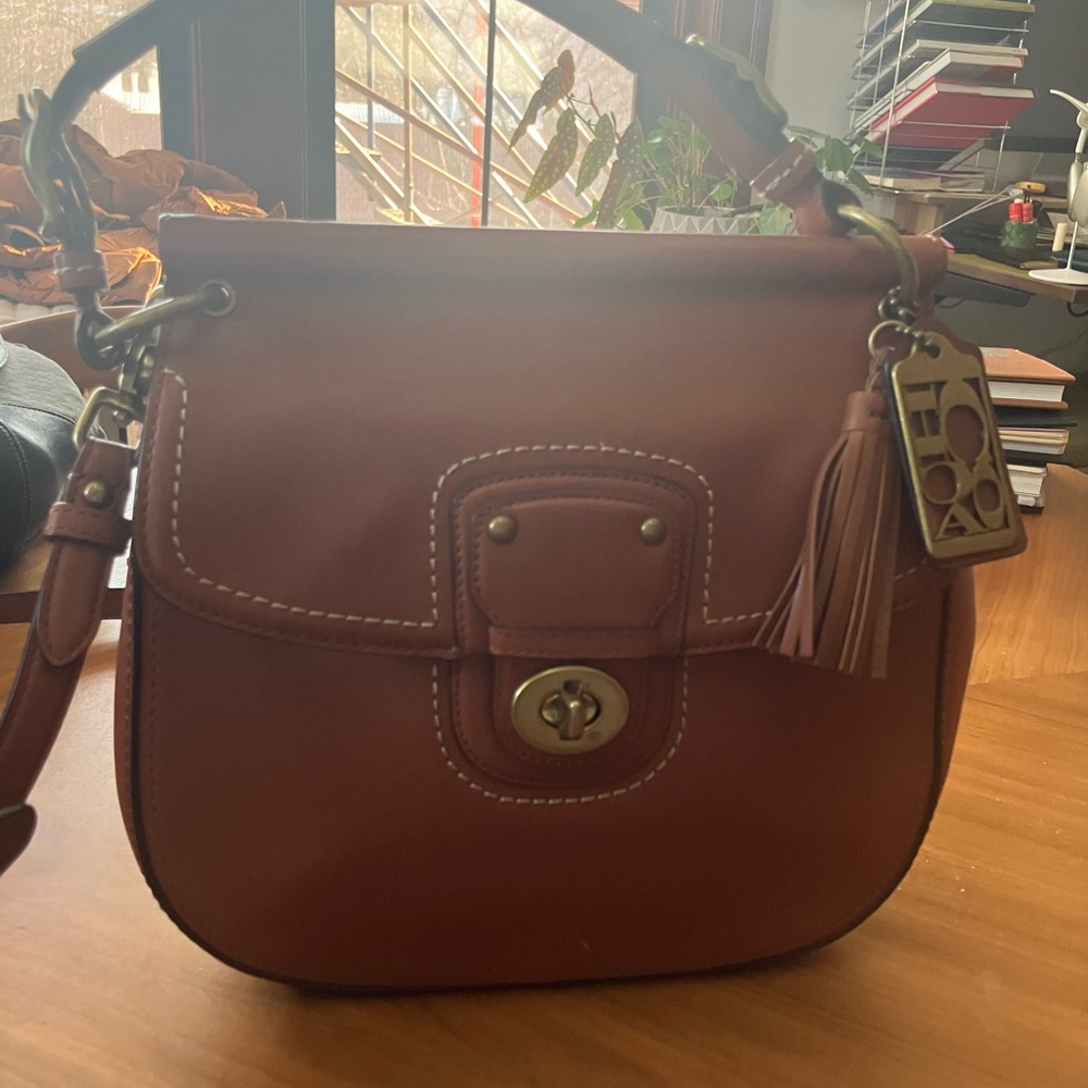 Coach Willis Tan Leather Shoulder Bag with Turnlock 75th Legacy Lining